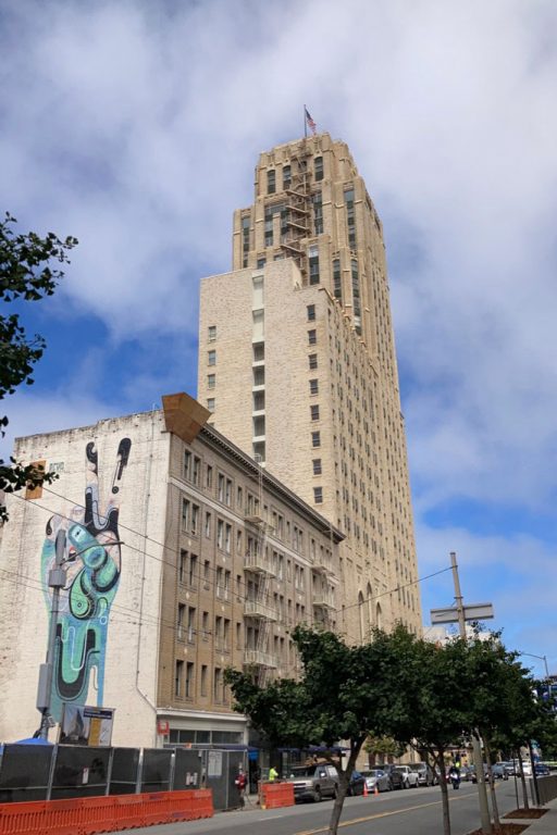 ch-uc-hastings-tower Der Tower