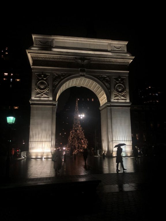 tr-nyu-washington-square-park Der Washington Square Park befindet sich direkt neben den NYU-Gebäuden