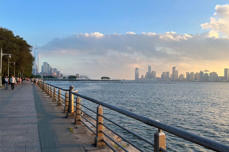 Hudson River mit Blick auf das World Trade Center